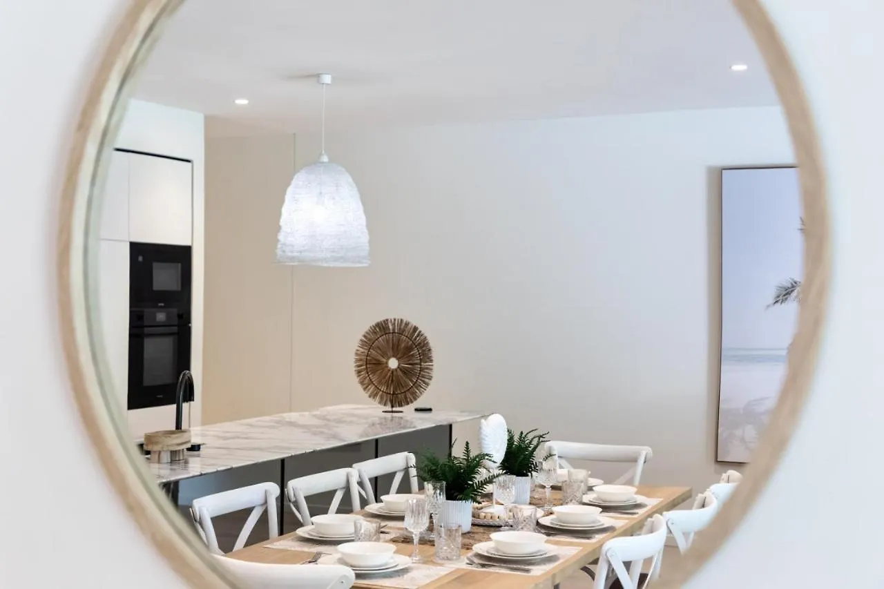 Modern Palms Getaway Villa Gold Coast 0*,  Australia